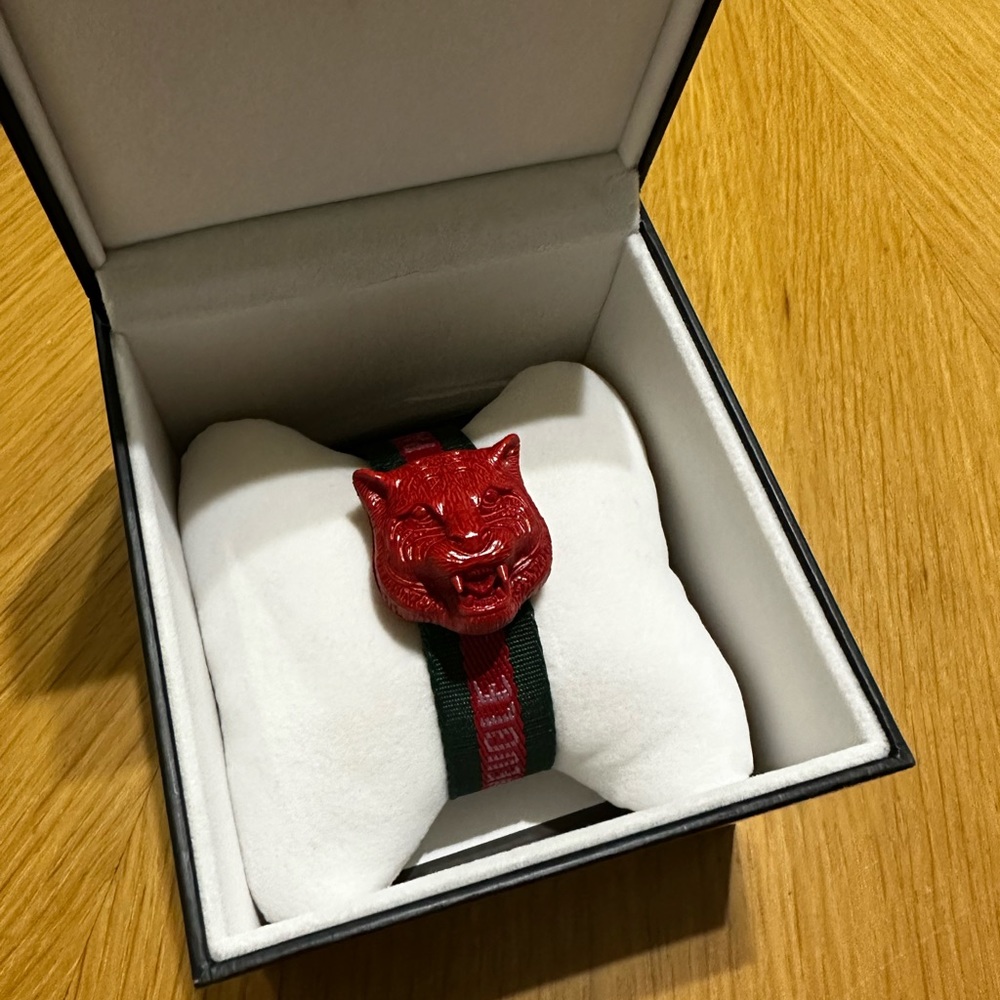 Womens YA146410 Le Marche Des Merveilles Fabric Watch